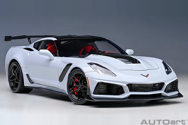 AUTOart 2019 Chevy Corvette ZR1 Ceramic Matrix Grey Metallic 1:18