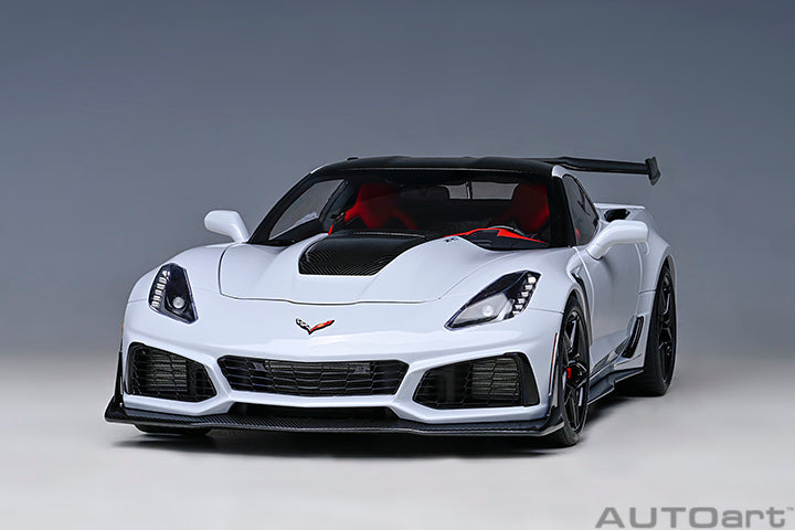 AUTOart 2019 Chevy Corvette ZR1 Ceramic Matrix Grey Metallic 1:18