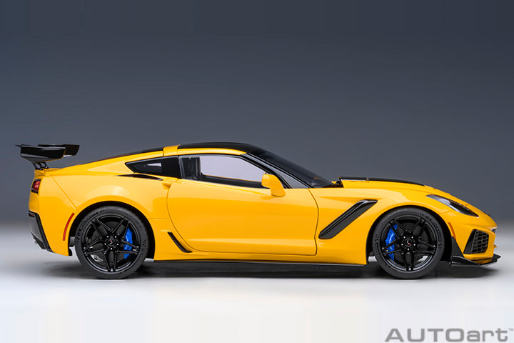 AUTOart Chevy Corvette ZR1 Corvette Racing Yellow Tintcoat 1:18