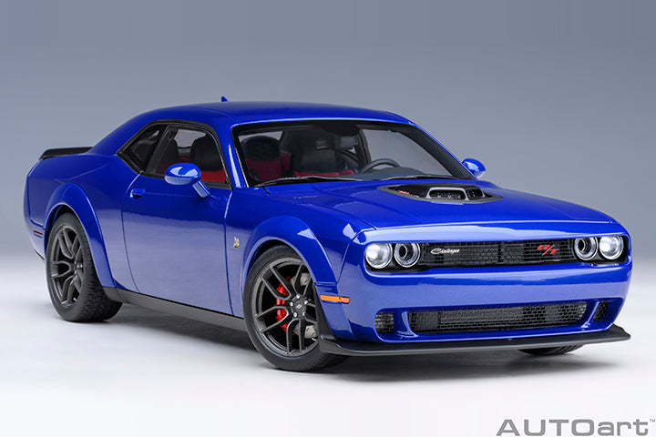 AUTOart 2022 Dodge Challenger R/T Scat Pack Widebody Indigo Blue 1:18