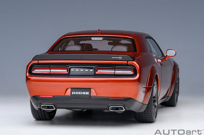 AUTOart 2022 Dodge Challenger R/T Scat Pack Widebody Sinamon Stick 1:18