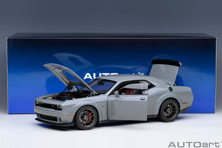 AUTOart 2022 Dodge Challenger R/T Scat Pack Widebody Smoke Show 1:18