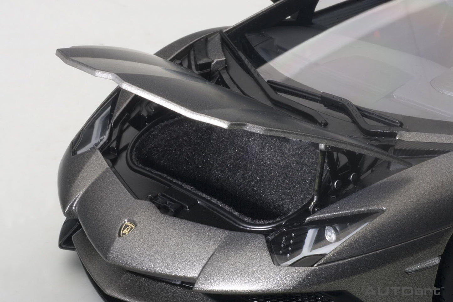 AUTOart 2015 Lamborghini Aventador LP750-4SV Titanium Matte Grey 1:18