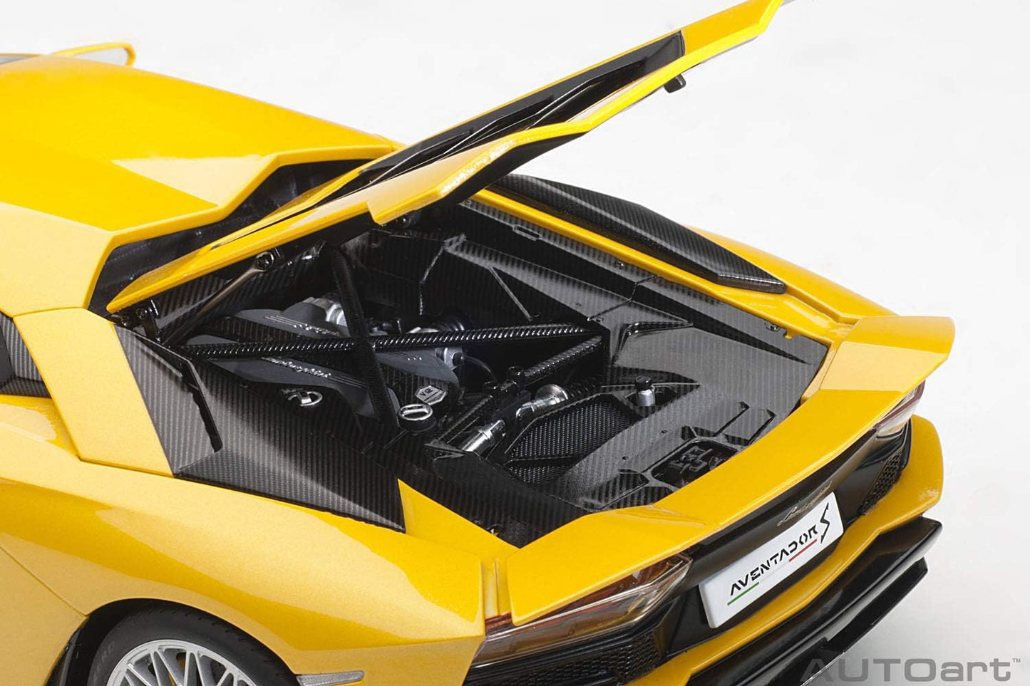 AUTOart 2017 Lamborghini Aventador S Orion Yellow 1:18