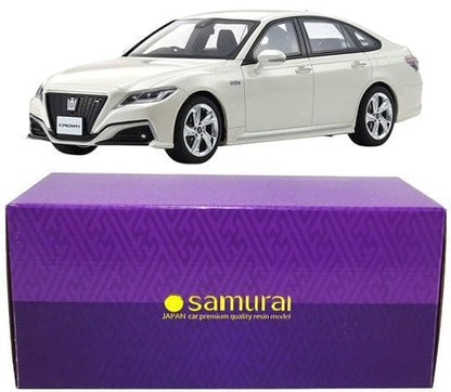 Kyosho Samurai 2012 Toyota Crown 3.5 RS Advance White 1:18 LIMITED, RESIN, SEALED