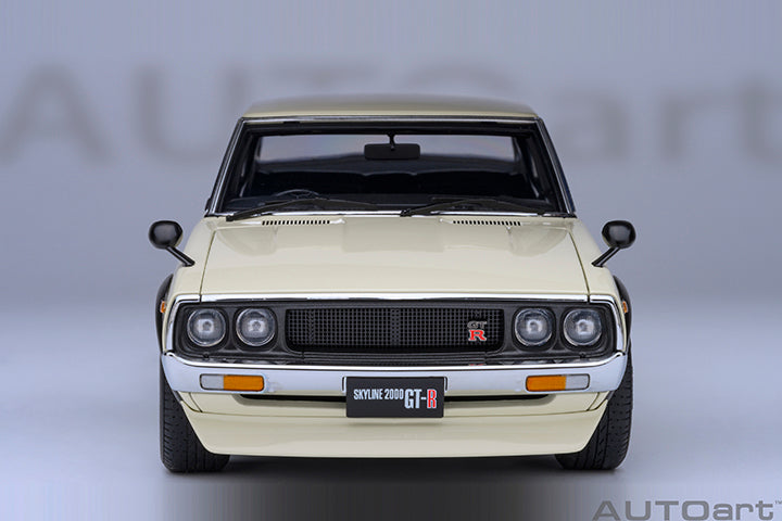 AUTOart Nissan Skyline 2000 GT-R (KPGC110) Z-Tune White 1:18