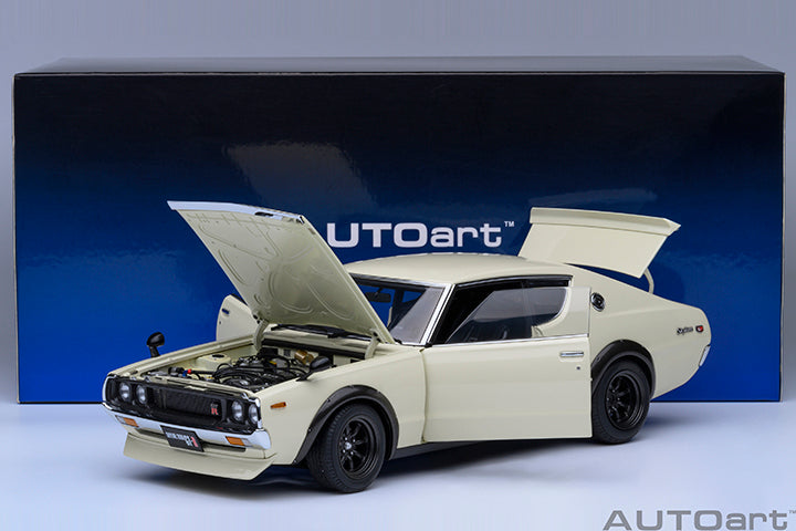 AUTOart Nissan Skyline 2000 GT-R (KPGC110) Z-Tune White 1:18