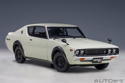 AUTOart Nissan Skyline 2000 GT-R (KPGC110) Standard Version White 1:18