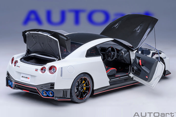 AUTOart 2022 Nissan Skyline GT-R (R35) Nismo Special Edition Brilliant White Pearl 1:18