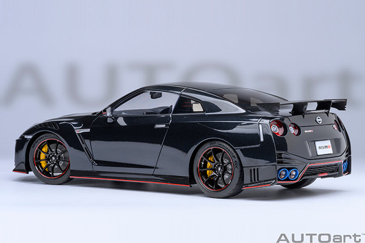 AUTOart 2022 Nissan Skyline GT-R (R35) Nismo Special Edition Meteor Flake Black Pearl 1:18