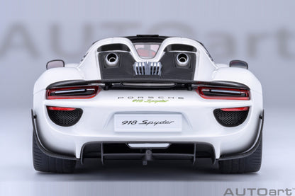 AUTOart Porsche 918 Spyder w/ Weissach Pkg White w/ Red Interior 1:18