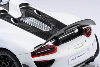 AUTOart Porsche 918 Spyder w/ Weissach Pkg White w/ Red Interior 1:18