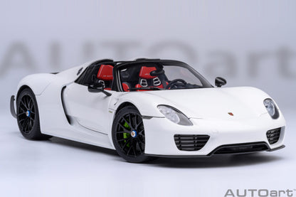 AUTOart Porsche 918 Spyder w/ Weissach Pkg White w/ Red Interior 1:18