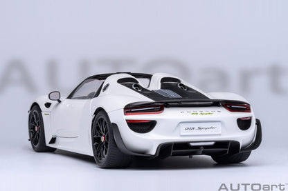 AUTOart Porsche 918 Spyder w/ Weissach Pkg White w/ Red Interior 1:18