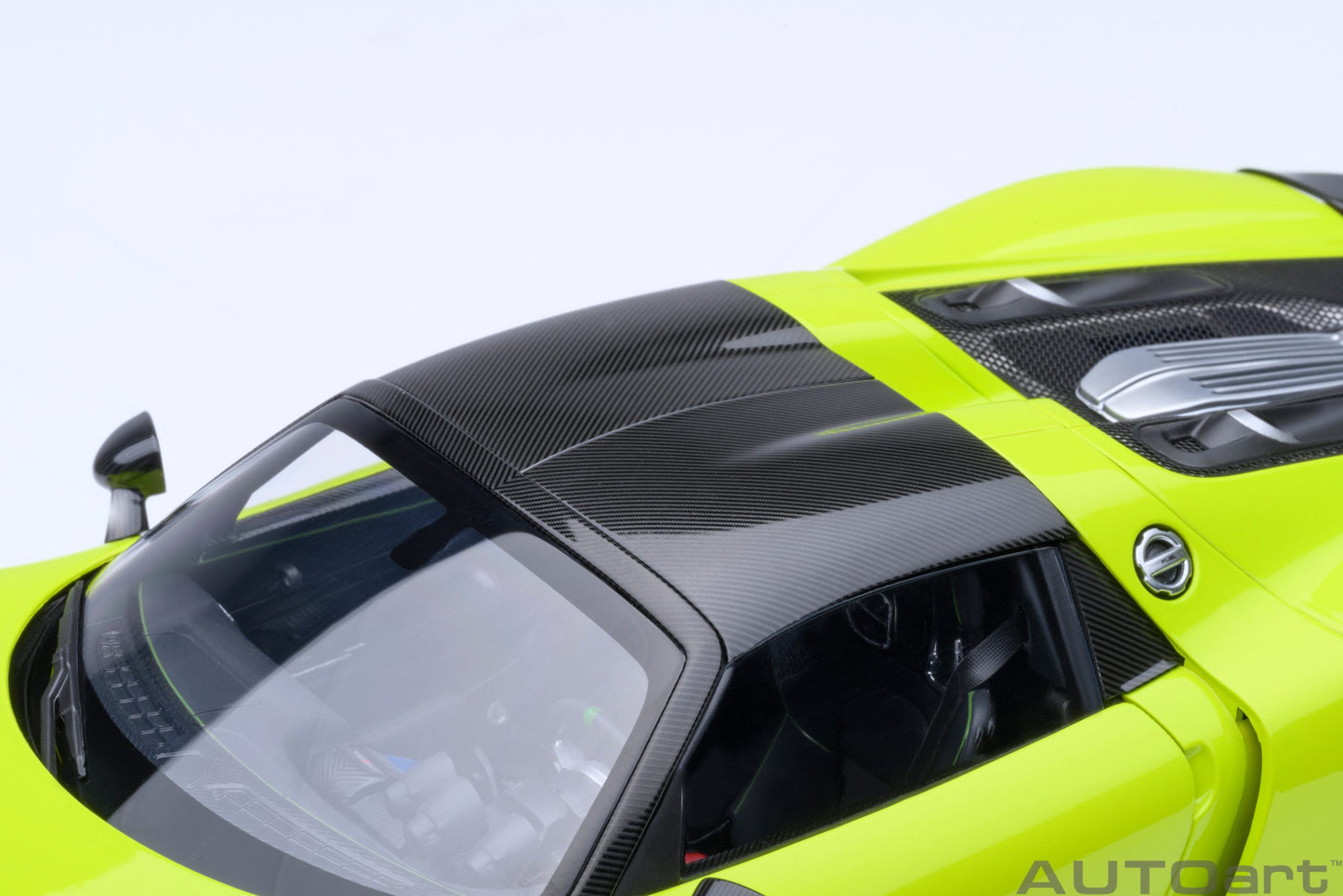 AUTOart Porsche 918 Spyder w/ Weissach Pkg Acid Green 1:18