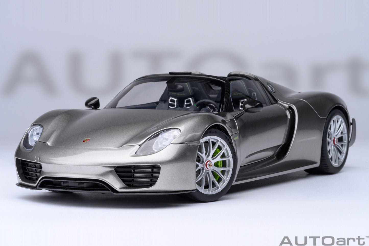 AUTOart Porsche 918 Spyder w/ Weissach Pkg Liquid Metal Silver 1:18