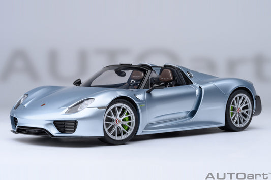 AUTOart Porsche 918 Spyder w/ Weissach Pkg Liquid Metal Chrome Blue 1:18