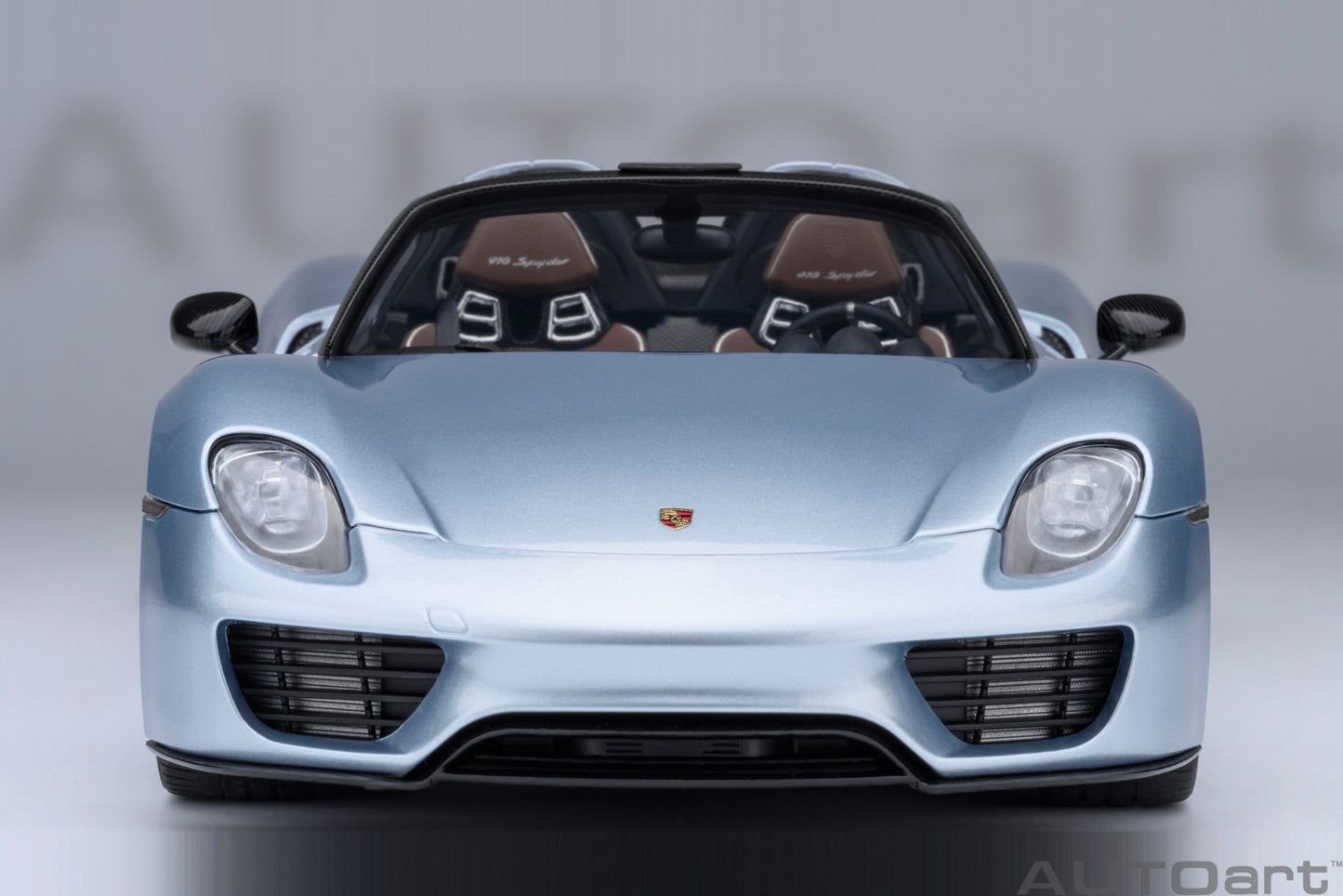 AUTOart Porsche 918 Spyder w/ Weissach Pkg Liquid Metal Chrome Blue 1:18