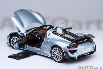 AUTOart Porsche 918 Spyder w/ Weissach Pkg Liquid Metal Chrome Blue 1:18