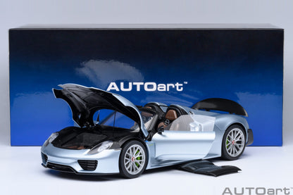 AUTOart Porsche 918 Spyder w/ Weissach Pkg Liquid Metal Chrome Blue 1:18