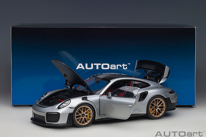 AUTOart Porsche 911 991.2 GT2 RS w/ Weissach Pkg GT Silver Metallic 1:18