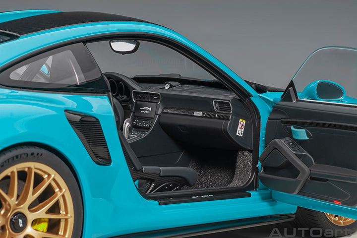 AUTOart Porsche 911 991.2 GT2 RS w/ Weissach Pkg Miami Blue 1:18