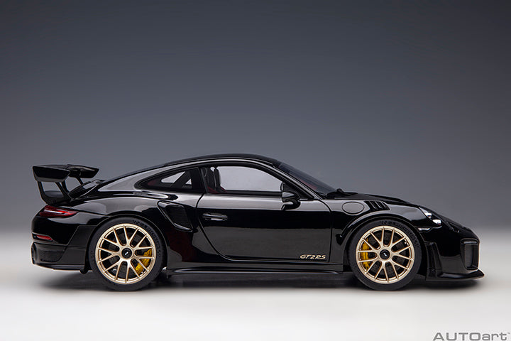 AUTOart Porsche 911 991.2 GT2 RS w/ Weissach Pkg Black 1:18