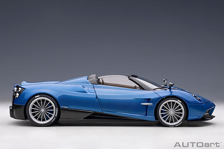 AUTOart Pagani Huayra Roadster Tricolor Blue Carbon Fiber (Full Body) 1:18