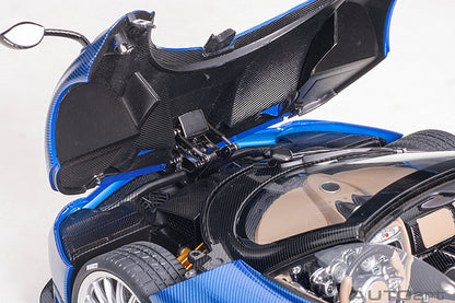 AUTOart Pagani Huayra Roadster Tricolor Blue Carbon Fiber (Full Body) 1:18