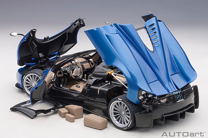 AUTOart Pagani Huayra Roadster Tricolor Blue Carbon Fiber (Full Body) 1:18