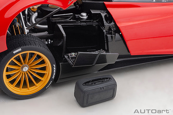 AUTOart Pagani Huayra Roadster Rosso Monza Red Carbon 1:18