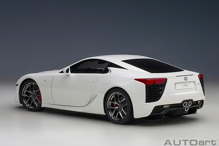 AUTOart 2012 Lexus LFA Whitest White 1:18