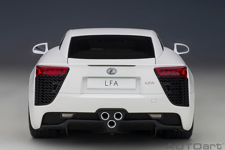 AUTOart 2012 Lexus LFA Whitest White 1:18