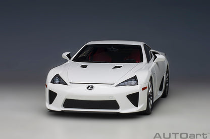 AUTOart 2012 Lexus LFA Whitest White 1:18