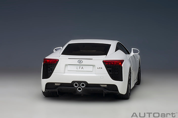 AUTOart 2012 Lexus LFA Whitest White 1:18