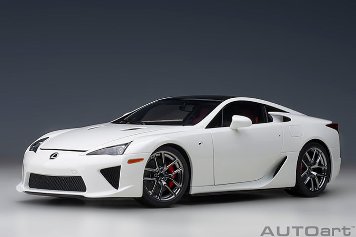 AUTOart 2012 Lexus LFA Whitest White and Carbon Black 1:18