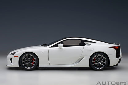 AUTOart 2012 Lexus LFA Whitest White and Carbon Black 1:18