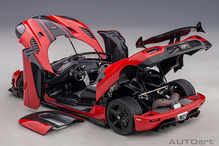 AUTOart Koenigsegg Agera RS Spyder Chili Red & Carbon Black 1:18