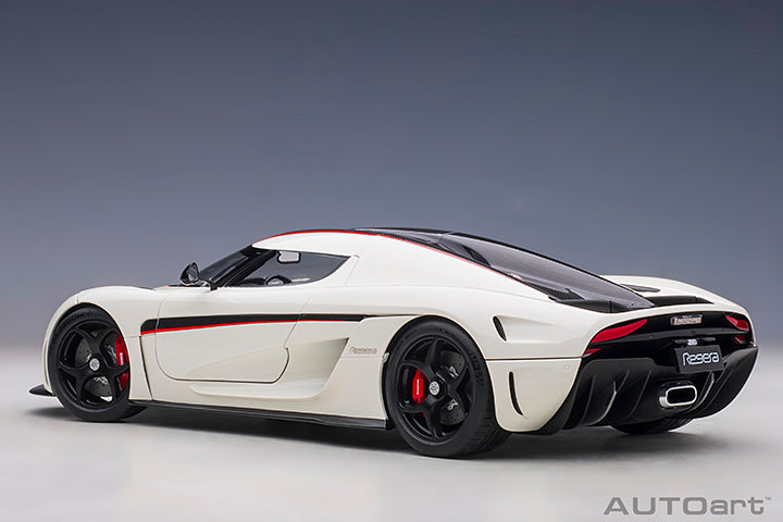 AUTOart Koenigsegg Regera White w/ Carbon Black and Red Accents 1:18