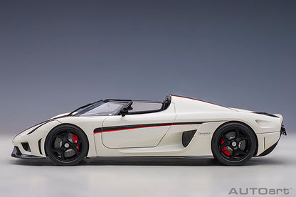 AUTOart Koenigsegg Regera White w/ Carbon Black and Red Accents 1:18