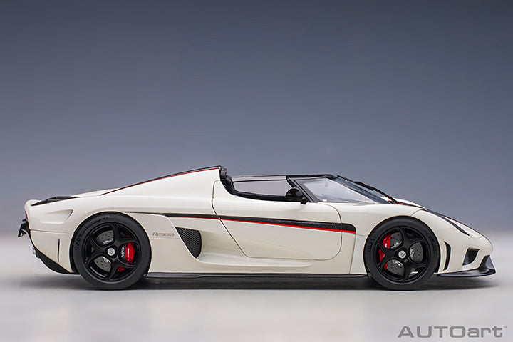 AUTOart Koenigsegg Regera White w/ Carbon Black and Red Accents 1:18