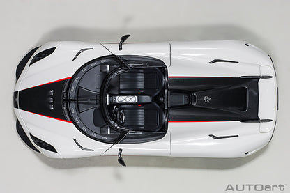 AUTOart Koenigsegg Regera White w/ Carbon Black and Red Accents 1:18