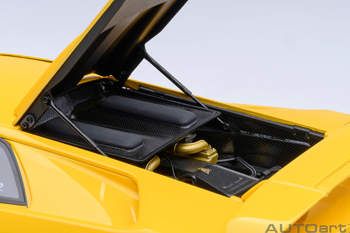 AUTOart 1995 Lamborghini Diablo SE30 Jota Superfly Yellow 1:18