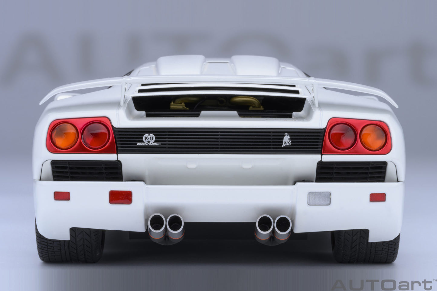 AUTOart 1995 Lamborghini Diablo SE30 Jota Impact White 1:18