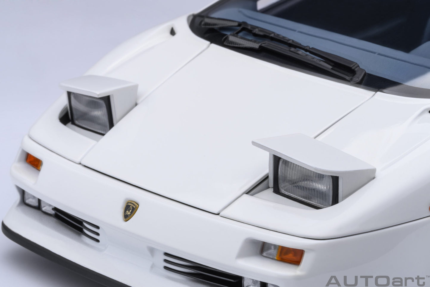 AUTOart 1995 Lamborghini Diablo SE30 Jota Impact White 1:18