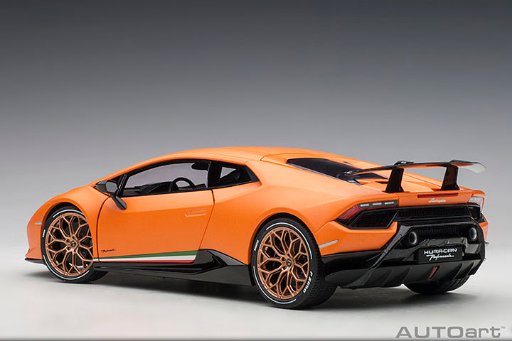 AUTOart Lamborghini Huracan Performante Arancio Anthaeus (Matte Orange) 1:18