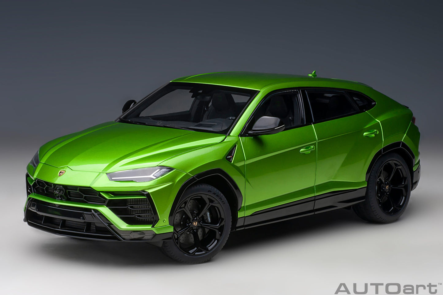 AUTOart Lamborghini Urus Verde Selvans (Pearl Green) 1:18