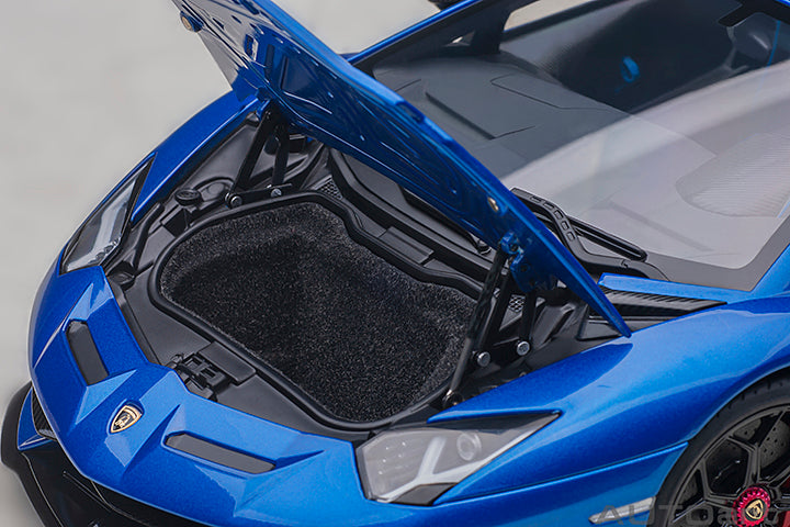 AUTOart Lamborghini Aventador SVJ Blu Nethuns (Metallic Blue) 1:18