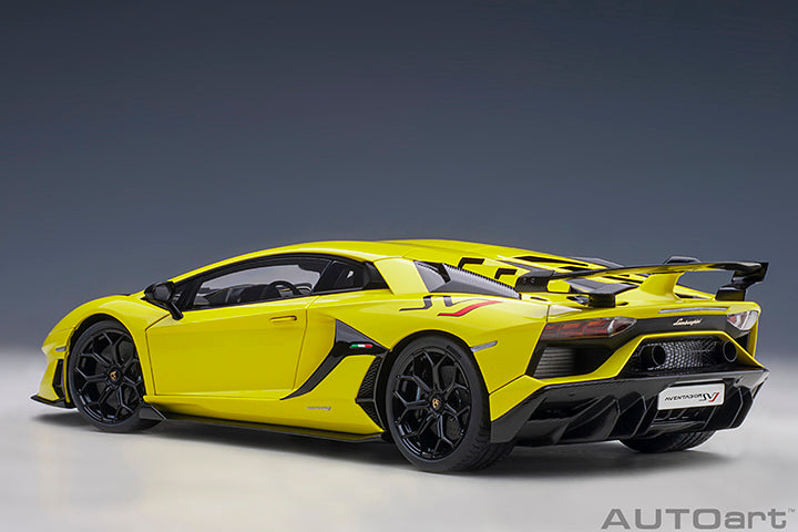 AUTOart Lamborghini Aventador SVJ Giallo Tenerife (Pearl Yellow) 1:18