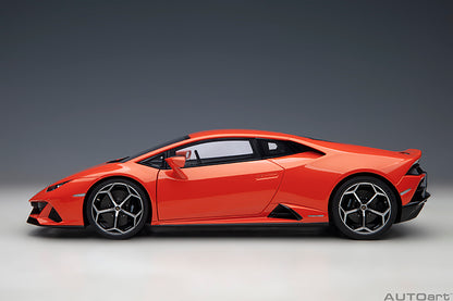 AUTOart 2018 Lamborghini Huracan EVO Arancio Xanto (Golden Orange) 1:18